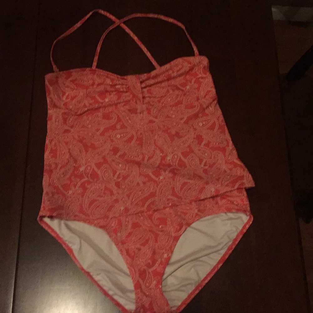Victoria’s Secret tankini
